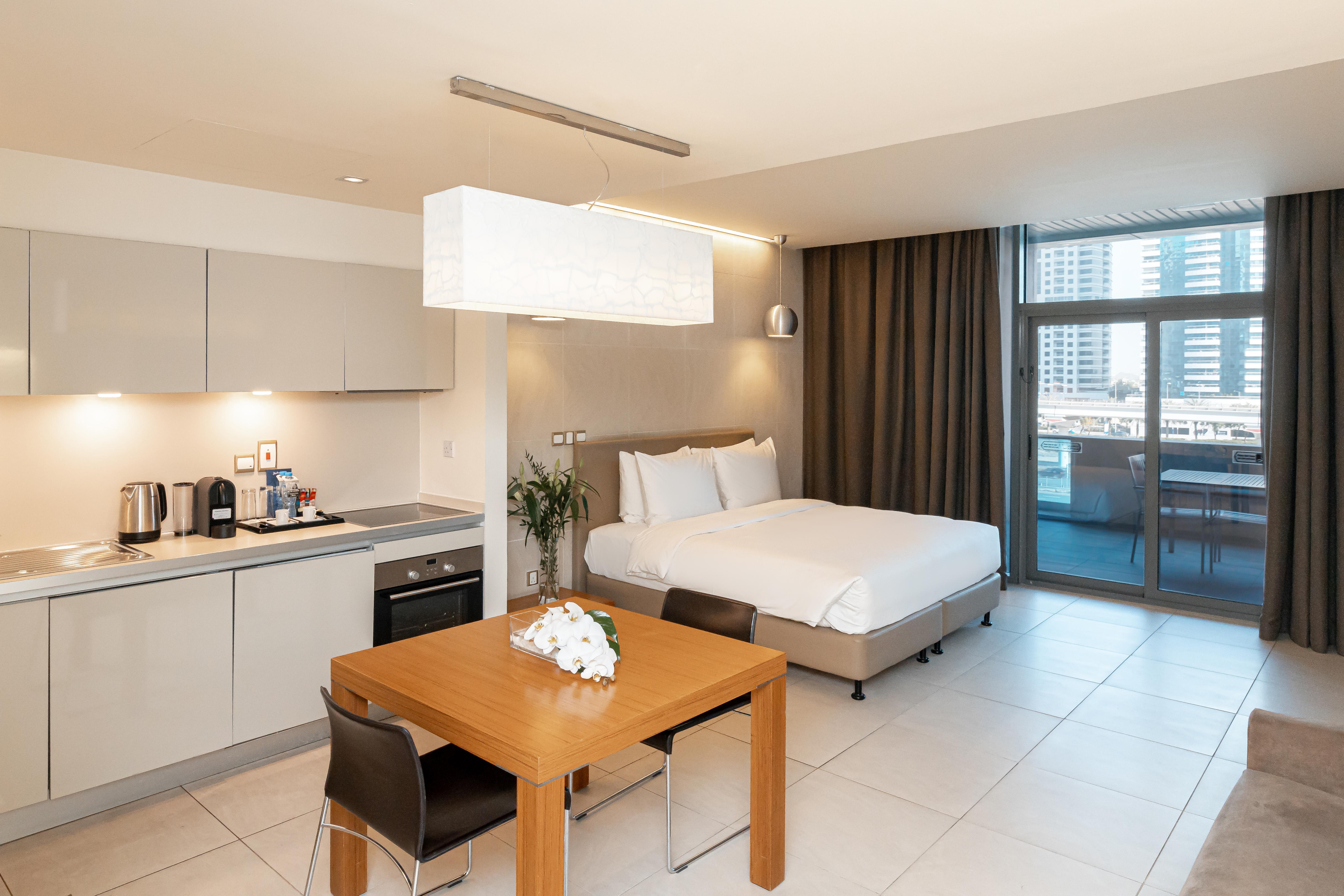 Radisson Blu Residence, Dubai Marina Esterno foto Studio apartment