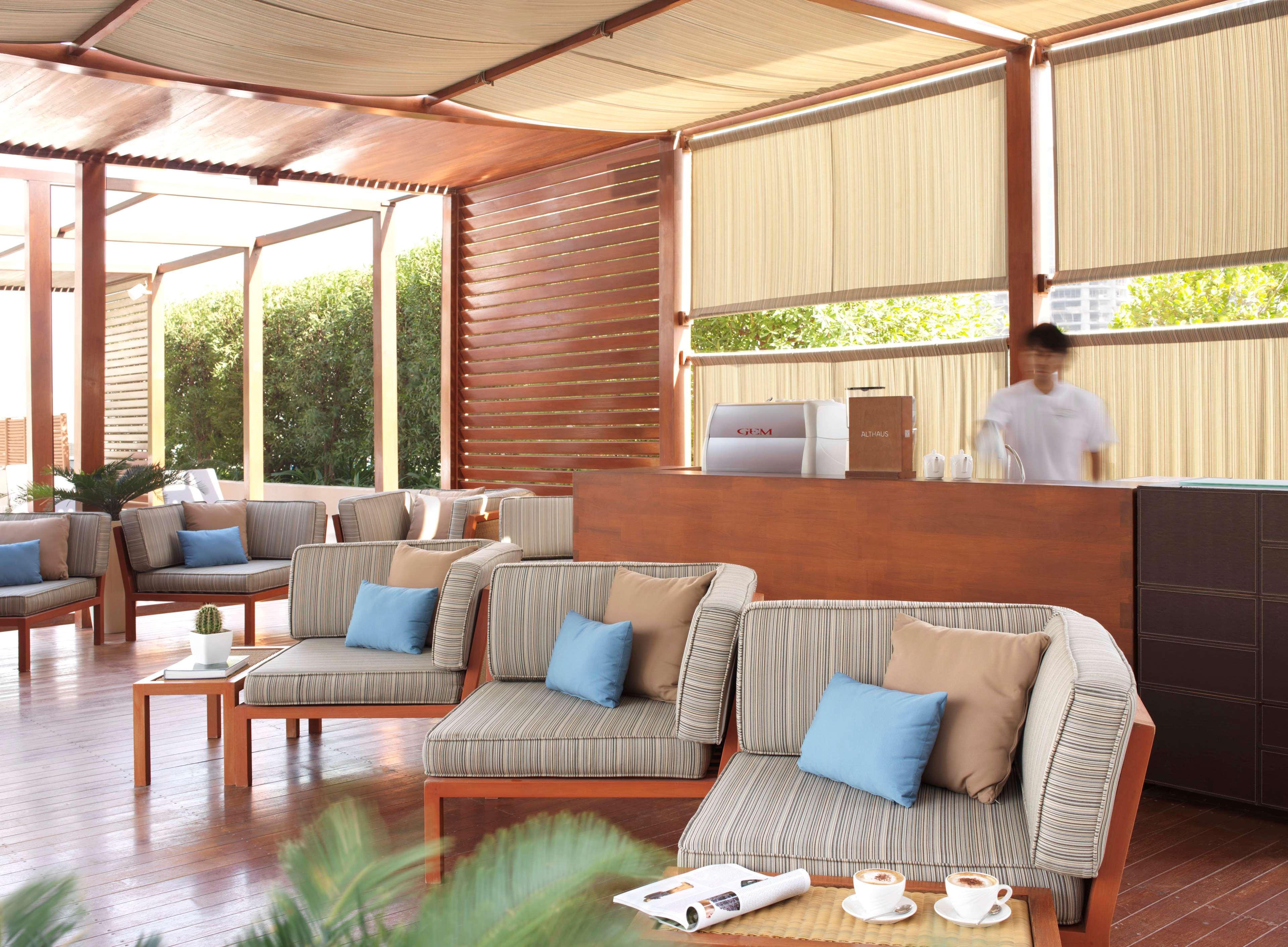 Radisson Blu Residence, Dubai Marina Esterno foto The Club at Suvarnabhumi Airport