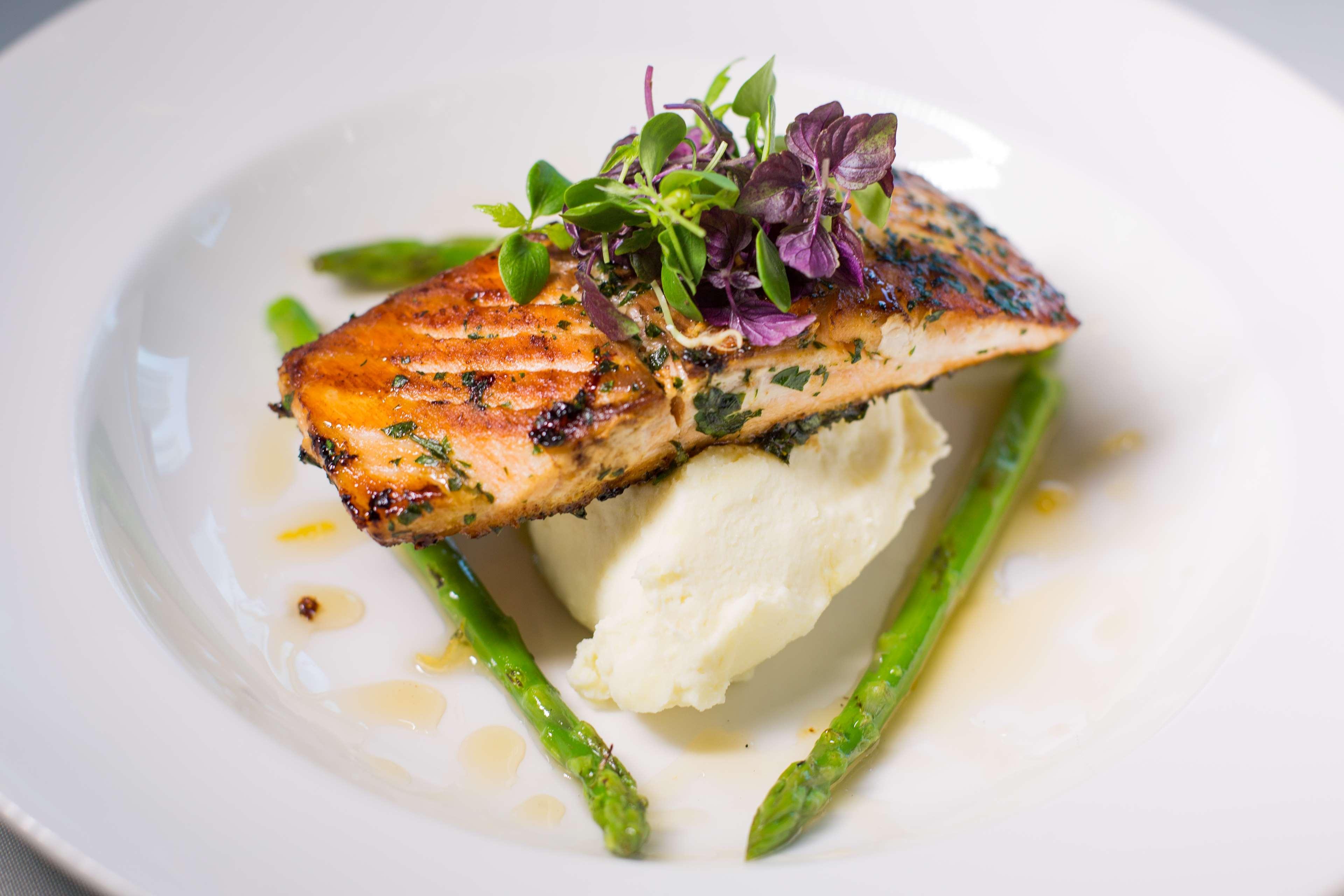 Radisson Blu Residence, Dubai Marina Esterno foto A prepared dish of halibut